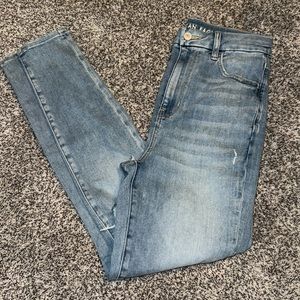 American eagle light washed jeans